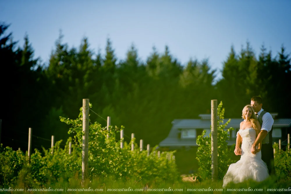 0160-moscastudio-gorge-crest-vineyard-wedding-photography-abraham-rebecca-81714.jpg