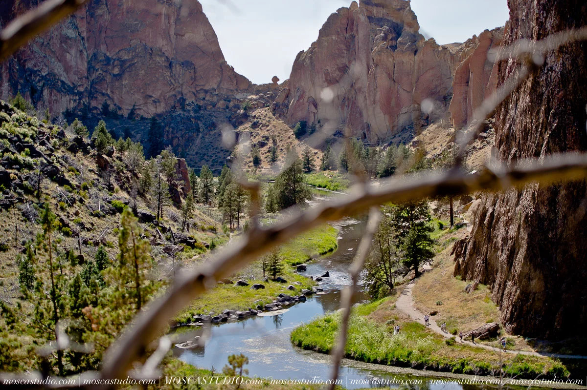 0209-MoscaStudio-Smith-Rock-State-Park-Bend-Wedding-20150620-SOCIALMEDIA.jpg
