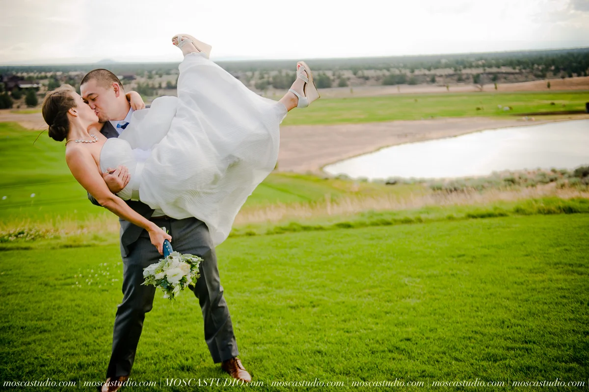 0037-MoscaStudio-Brasada-Ranch-Bend-wedding-photography-20150711-WEB.jpg