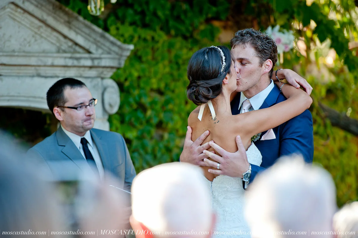 01085-MoscaStudio-LaurellBryce-Ramekins-Culinary-School-Sonoma-California-Wedding-20150919-SOCIALMEDIA-SOCIALMEDIA.jpg