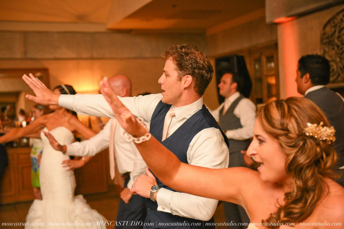 01671-MoscaStudio-LaurellBryce-Ramekins-Culinary-School-Sonoma-California-Wedding-20150919-SOCIALMEDIA-SOCIALMEDIA.jpg