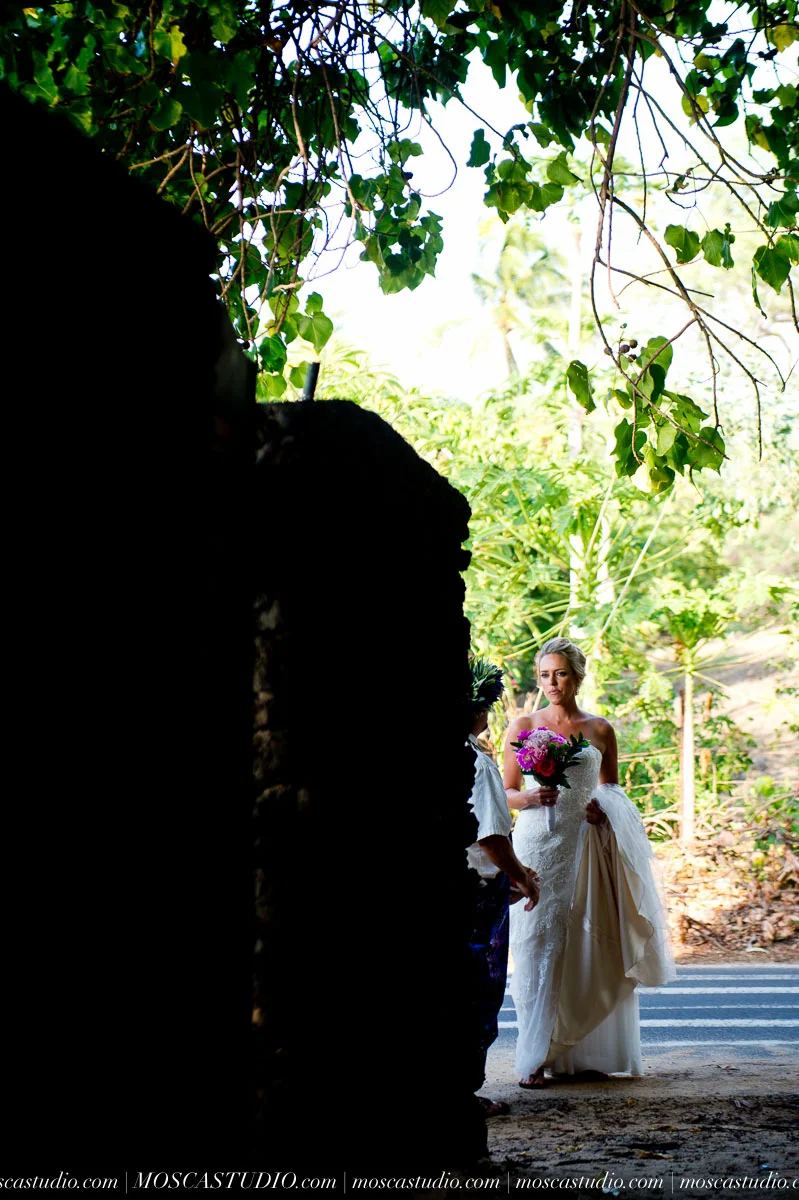 00045-MoscaStudio-AprilRyan-Maui-Hawaii-Wedding-Photography-20151009-SOCIALMEDIA.jpg