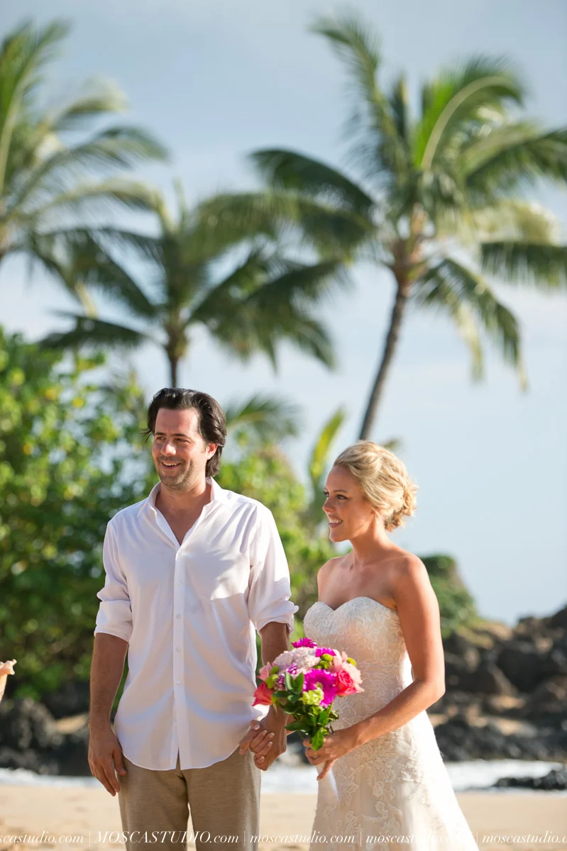 00096-MoscaStudio-AprilRyan-Maui-Hawaii-Wedding-Photography-20151009-SOCIALMEDIA.jpg