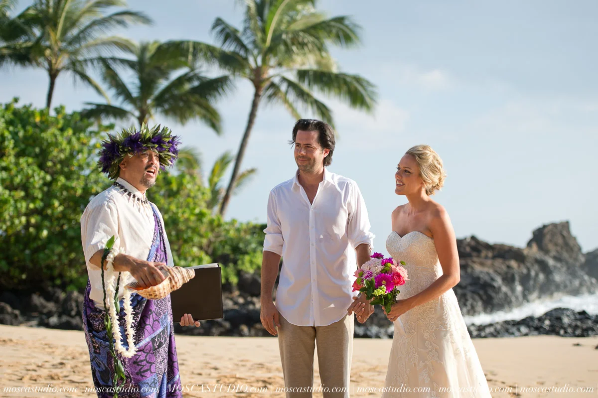 00098-MoscaStudio-AprilRyan-Maui-Hawaii-Wedding-Photography-20151009-SOCIALMEDIA.jpg