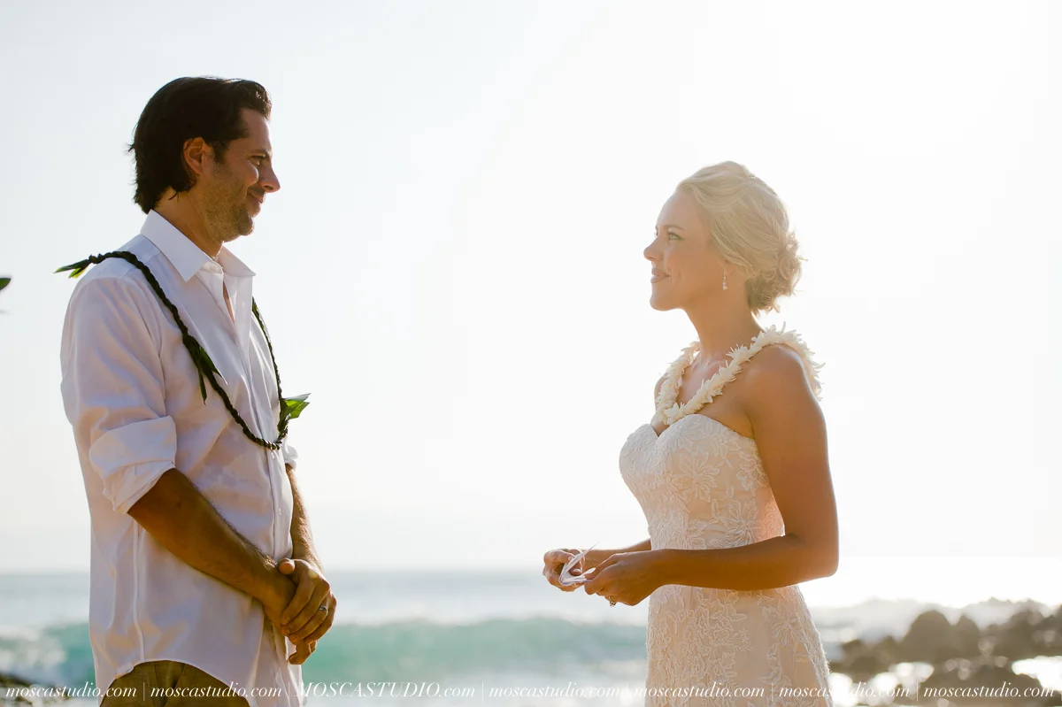 00328-MoscaStudio-AprilRyan-Maui-Hawaii-Wedding-Photography-20151009-SOCIALMEDIA.jpg
