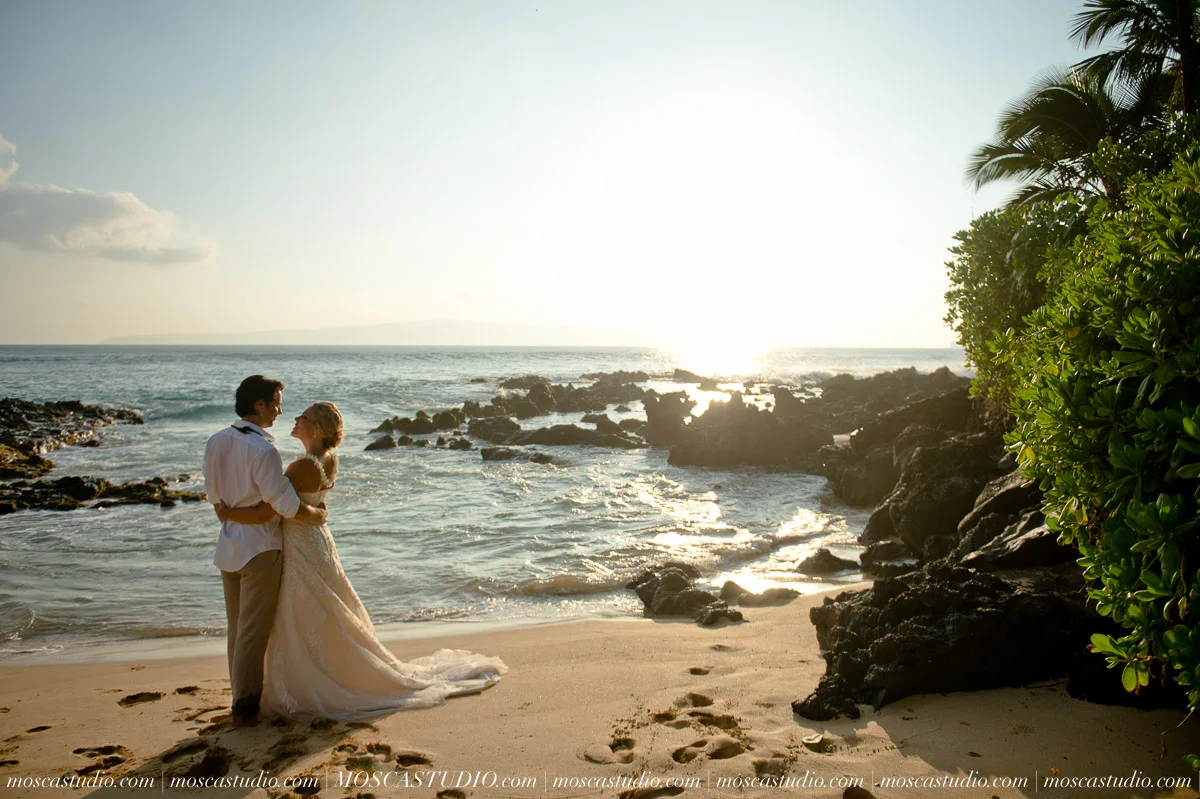 00470-MoscaStudio-AprilRyan-Maui-Hawaii-Wedding-Photography-20151009-SOCIALMEDIA.jpg