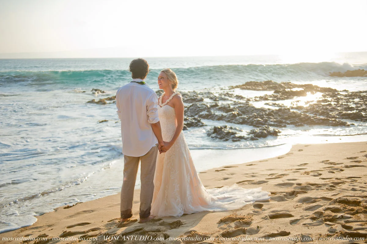 00505-MoscaStudio-AprilRyan-Maui-Hawaii-Wedding-Photography-20151009-SOCIALMEDIA.jpg