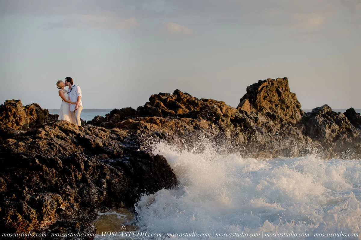 00540-MoscaStudio-AprilRyan-Maui-Hawaii-Wedding-Photography-20151009-SOCIALMEDIA.jpg