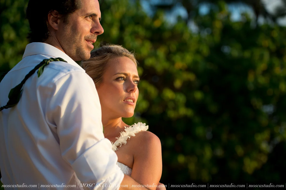 00559-MoscaStudio-AprilRyan-Maui-Hawaii-Wedding-Photography-20151009-SOCIALMEDIA.jpg