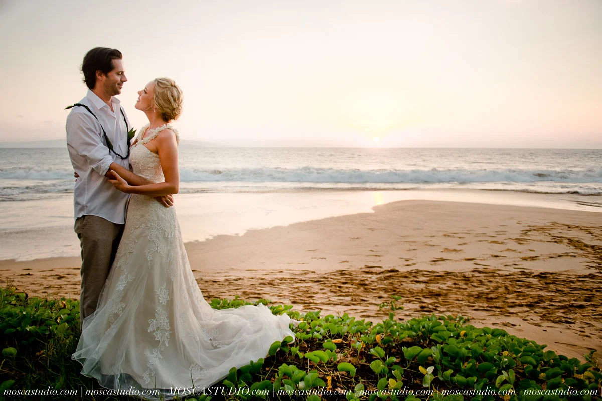 00570-MoscaStudio-AprilRyan-Maui-Hawaii-Wedding-Photography-20151009-SOCIALMEDIA.jpg