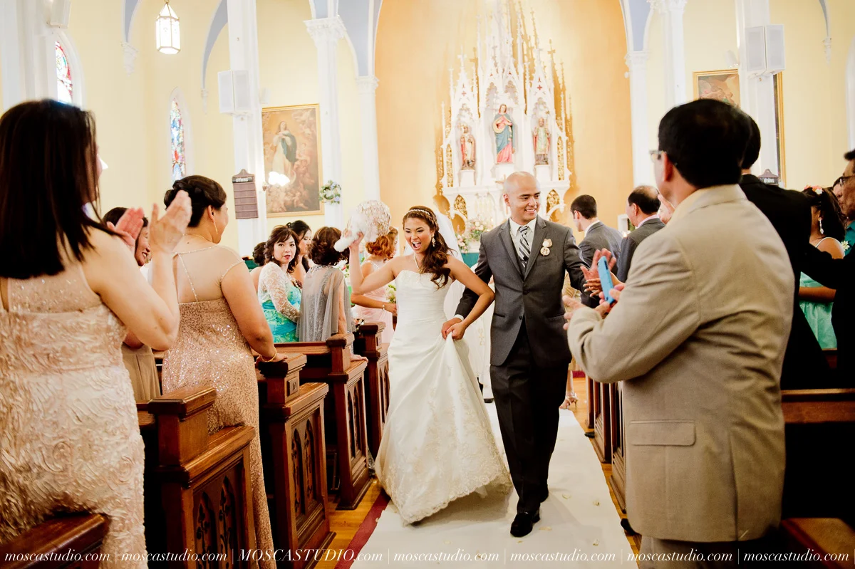 0787-MoscaStudio-Mt-Hood-Bed-and-Breakfast-Wedding-Photography-20150718-SOCIALMEDIA.jpg