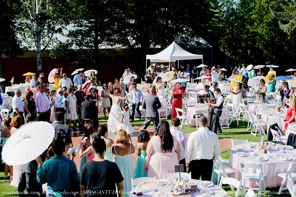 1342-MoscaStudio-Mt-Hood-Bed-and-Breakfast-Wedding-Photography-20150718-SOCIALMEDIA.jpg