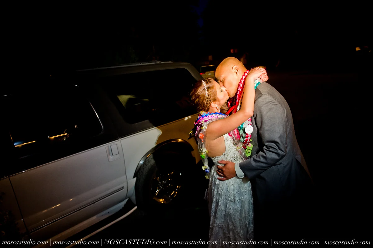 2203-MoscaStudio-Mt-Hood-Bed-and-Breakfast-Wedding-Photography-20150718-SOCIALMEDIA.jpg