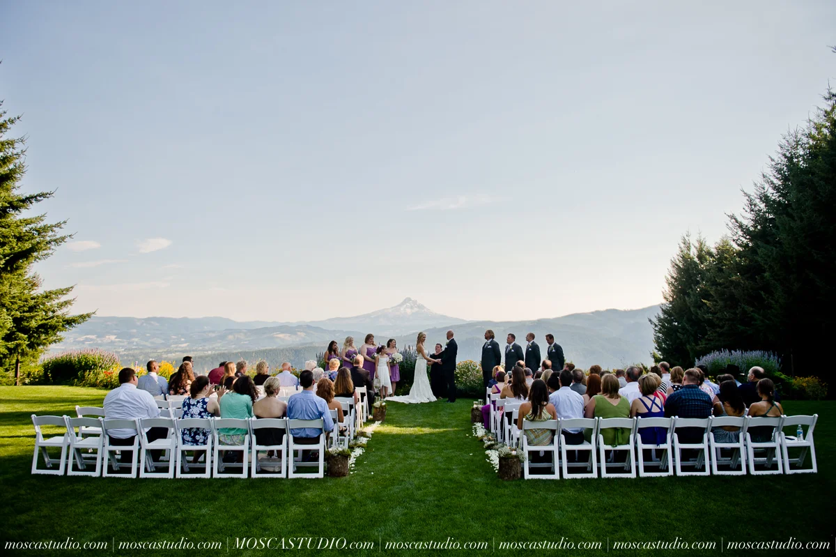 7972-MoscaStudio-Gorge-Crest-Vineyard-Wedding-Photography-20150801-SOCIALMEDIA.jpg
