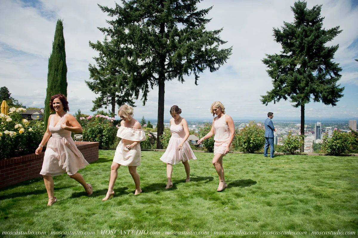 0015-MoscaStudio-Portland-Wedding-Photography-20150808-SOCIALMEDIA.jpg