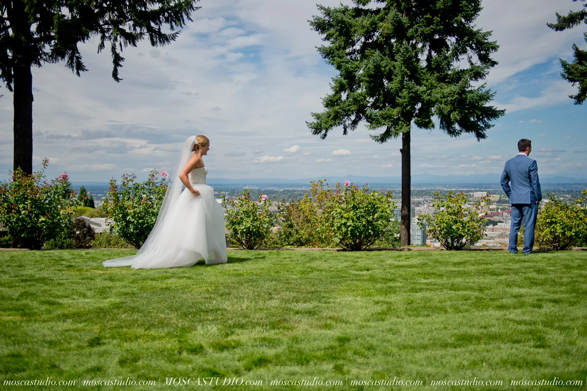 0018-MoscaStudio-Portland-Wedding-Photography-20150808-SOCIALMEDIA.jpg