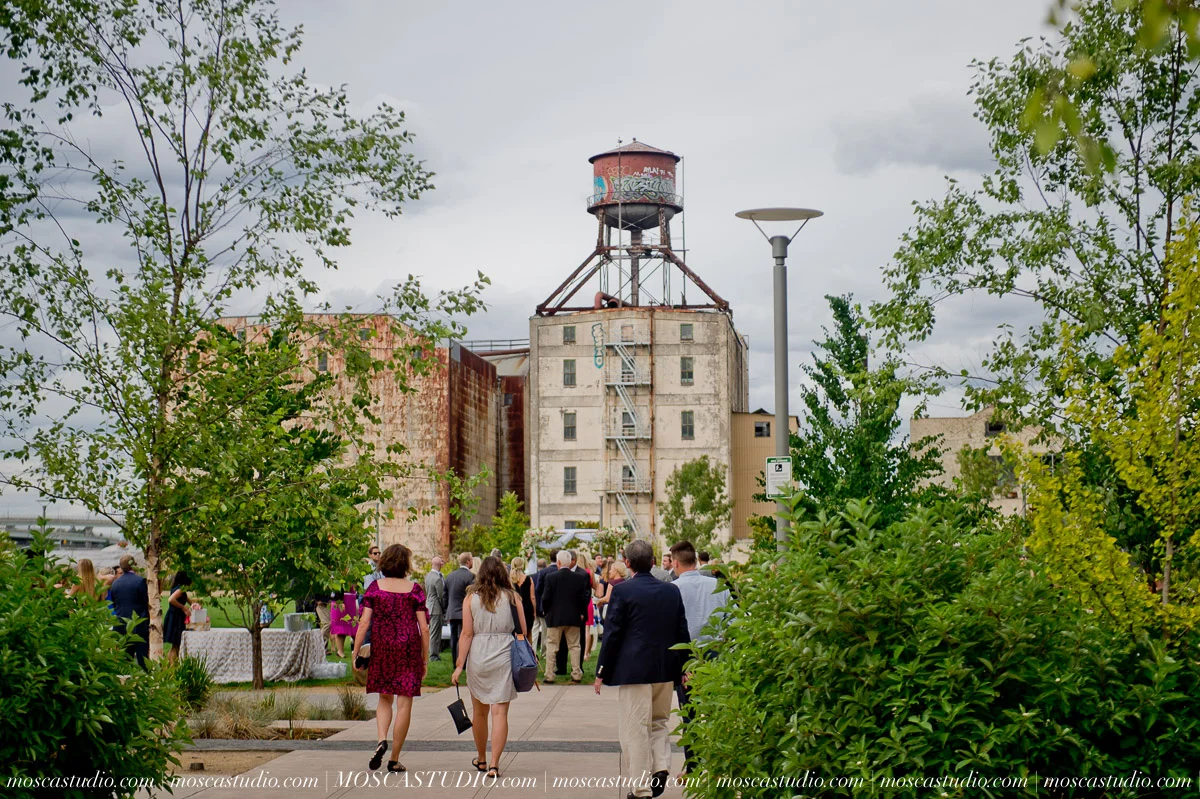 0050-MoscaStudio-Portland-Wedding-Photography-20150808-SOCIALMEDIA.jpg
