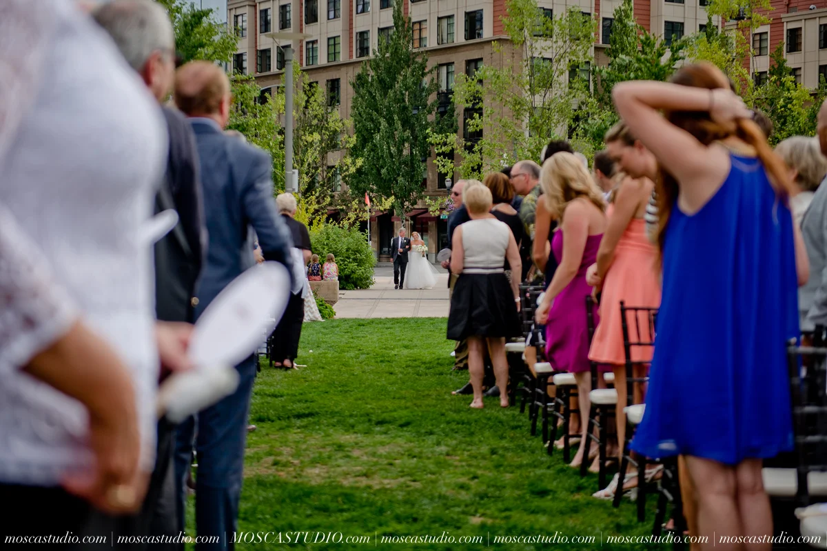 0064-MoscaStudio-Portland-Wedding-Photography-20150808-SOCIALMEDIA.jpg
