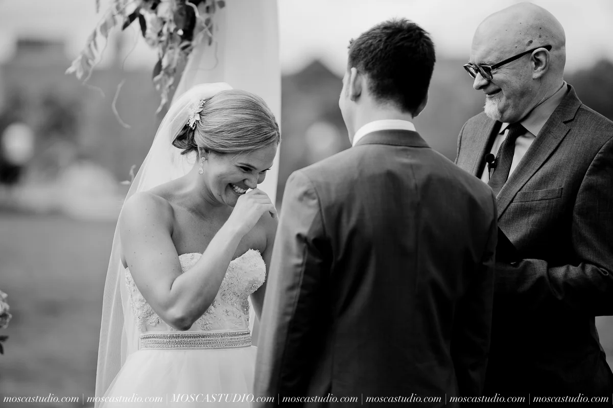 0077-MoscaStudio-Portland-Wedding-Photography-20150808-SOCIALMEDIA.jpg