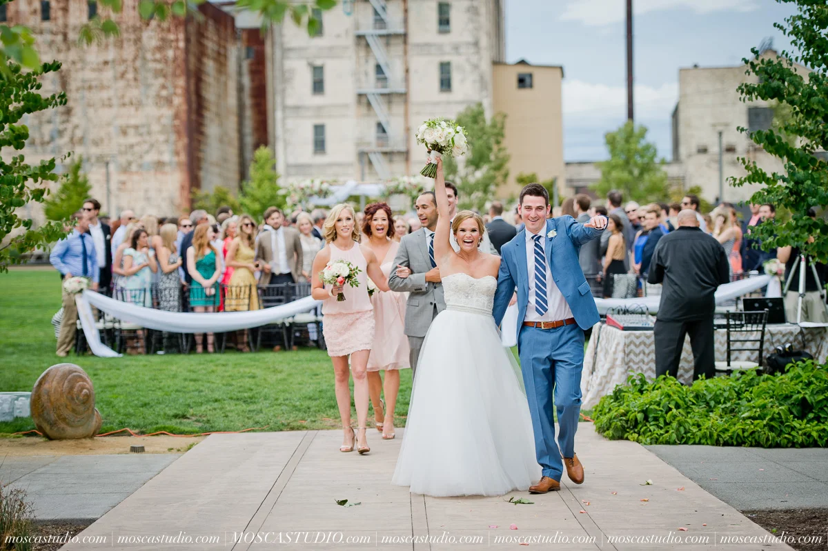0092-MoscaStudio-Portland-Wedding-Photography-20150808-SOCIALMEDIA.jpg