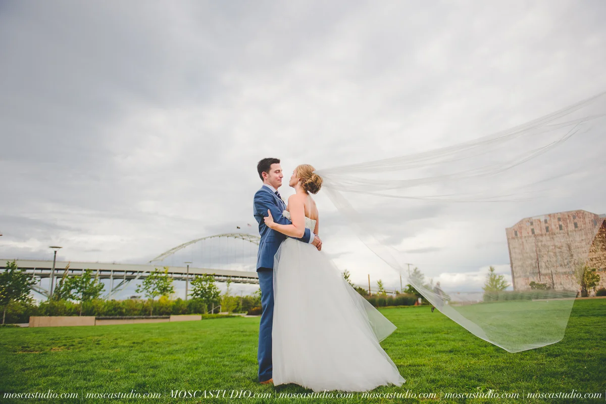 0097-MoscaStudio-Portland-Wedding-Photography-20150808-SOCIALMEDIA.jpg