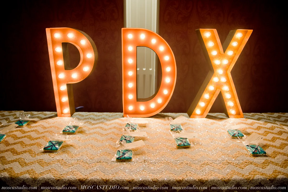 0133-MoscaStudio-Portland-Wedding-Photography-20150808-SOCIALMEDIA.jpg