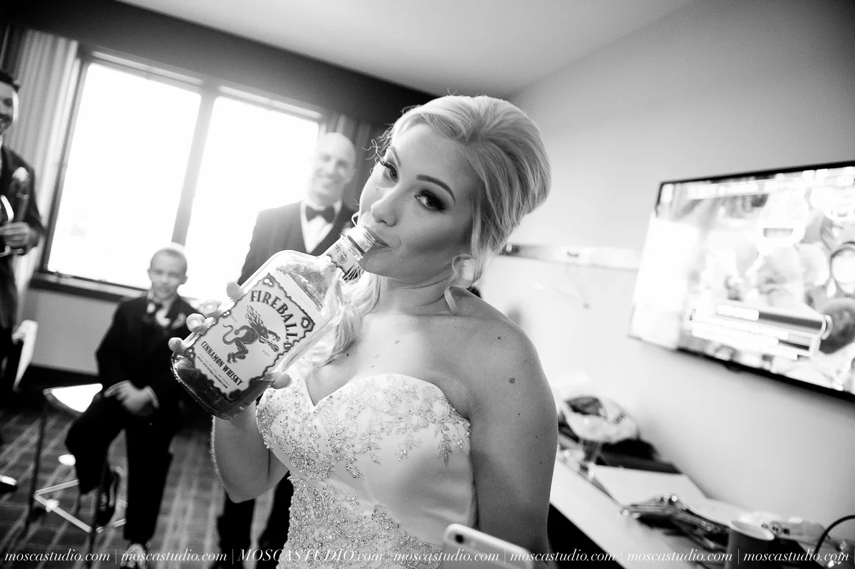 00512-moscastudio-tethrow-lodge-bend-oregon-wedding-20151003-SOCIALMEDIA.jpg