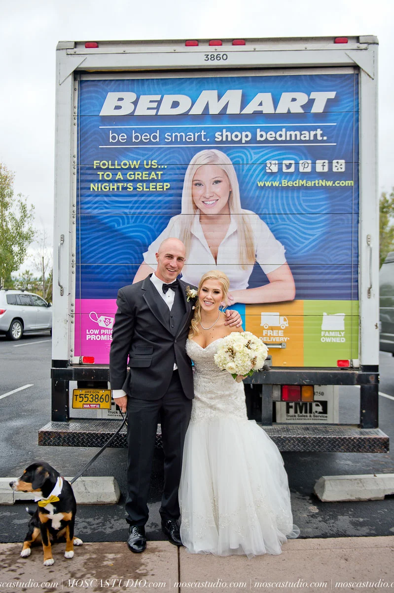 00709-moscastudio-tethrow-lodge-bend-oregon-wedding-20151003-SOCIALMEDIA.jpg