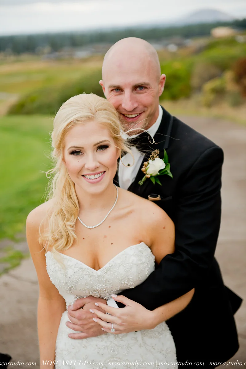 00729-moscastudio-tethrow-lodge-bend-oregon-wedding-20151003-SOCIALMEDIA.jpg