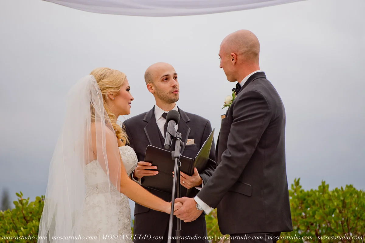 01020-moscastudio-tethrow-lodge-bend-oregon-wedding-20151003-SOCIALMEDIA.jpg