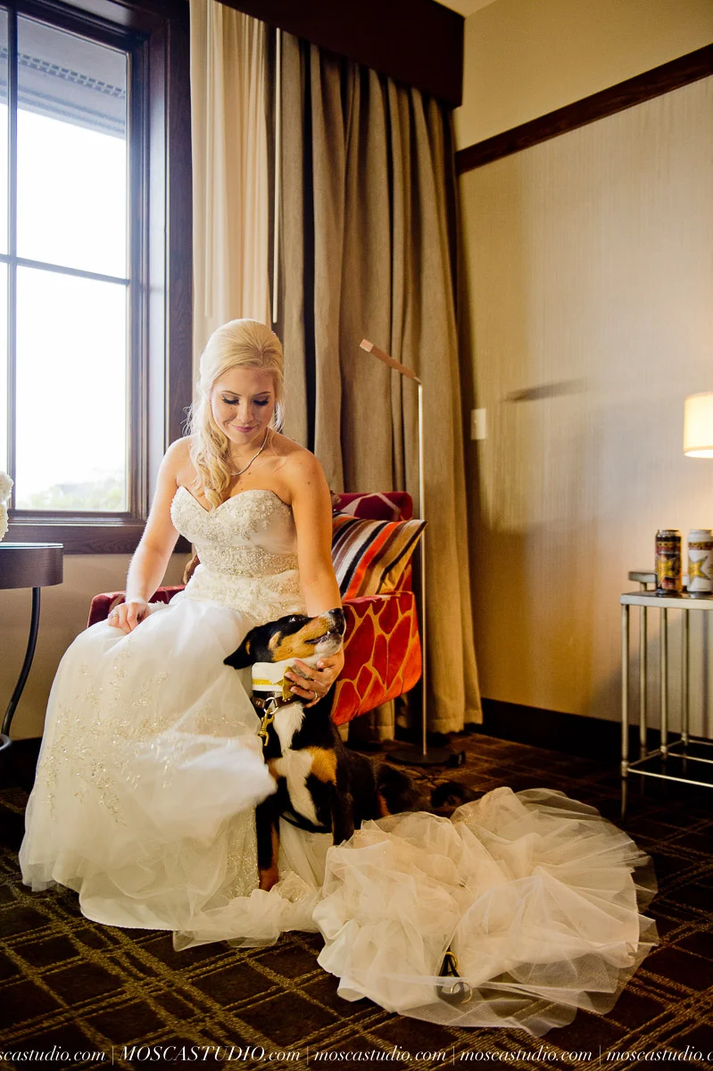 01185-moscastudio-tethrow-lodge-bend-oregon-wedding-20151003-SOCIALMEDIA.jpg