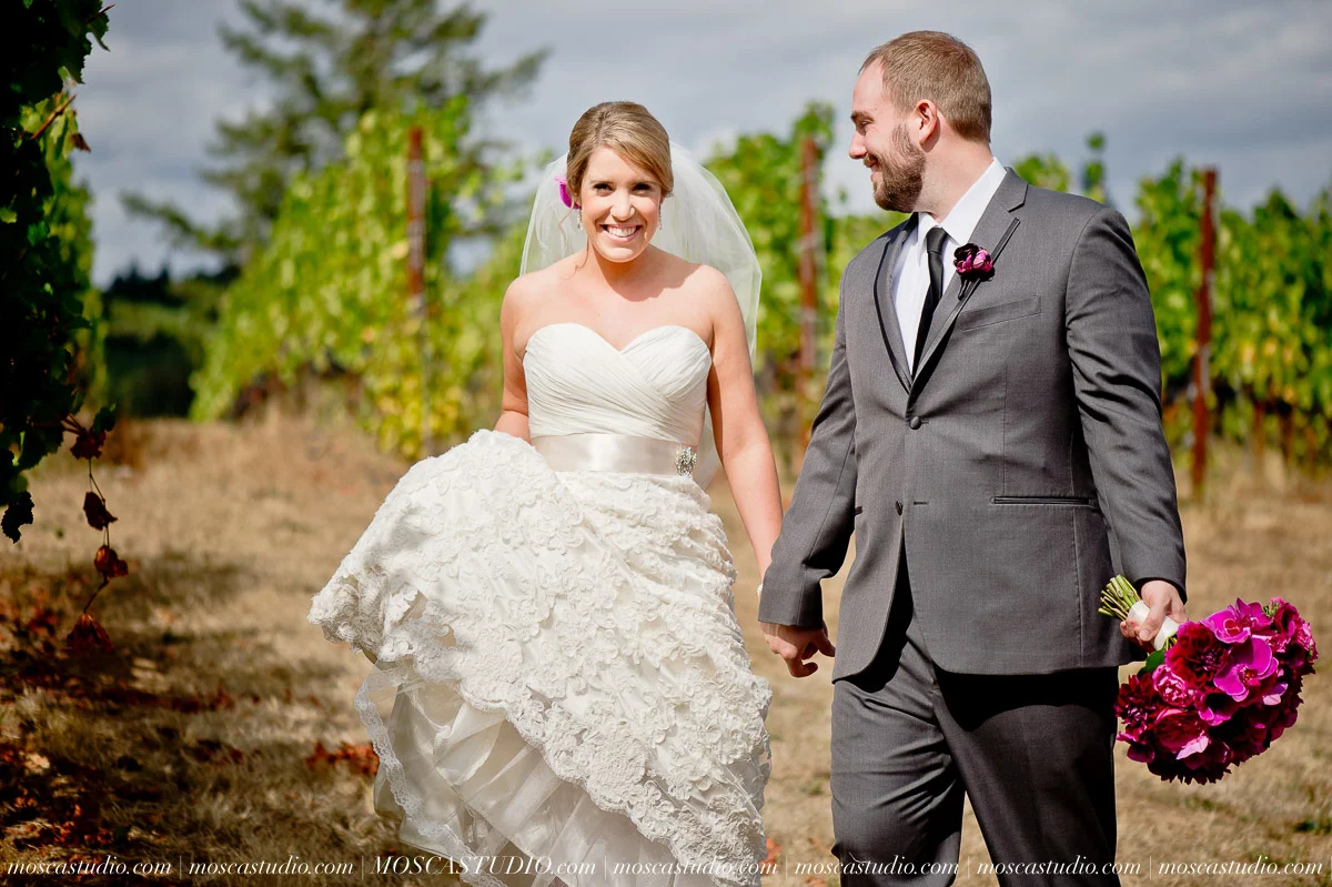 00492-MoscaStudio-AnnaSchuyler-Zenith-Vineyard-Wedding-Photography-20150919-SOCIALMEDIA.jpg