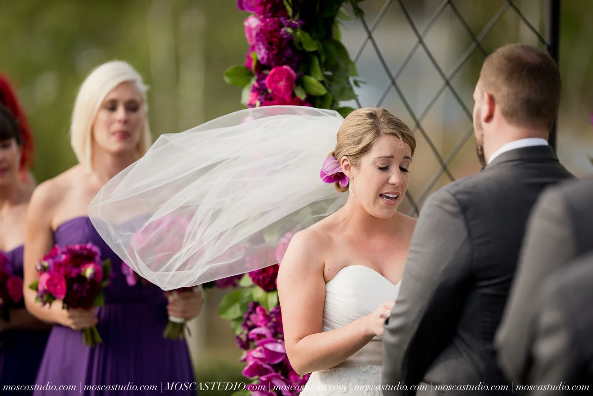 01064-MoscaStudio-AnnaSchuyler-Zenith-Vineyard-Wedding-Photography-20150919-SOCIALMEDIA.jpg