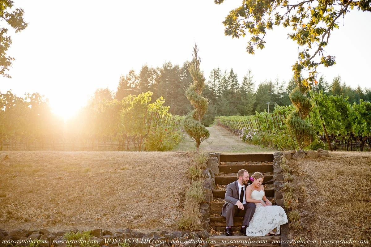 01306-MoscaStudio-AnnaSchuyler-Zenith-Vineyard-Wedding-Photography-20150919-SOCIALMEDIA.jpg