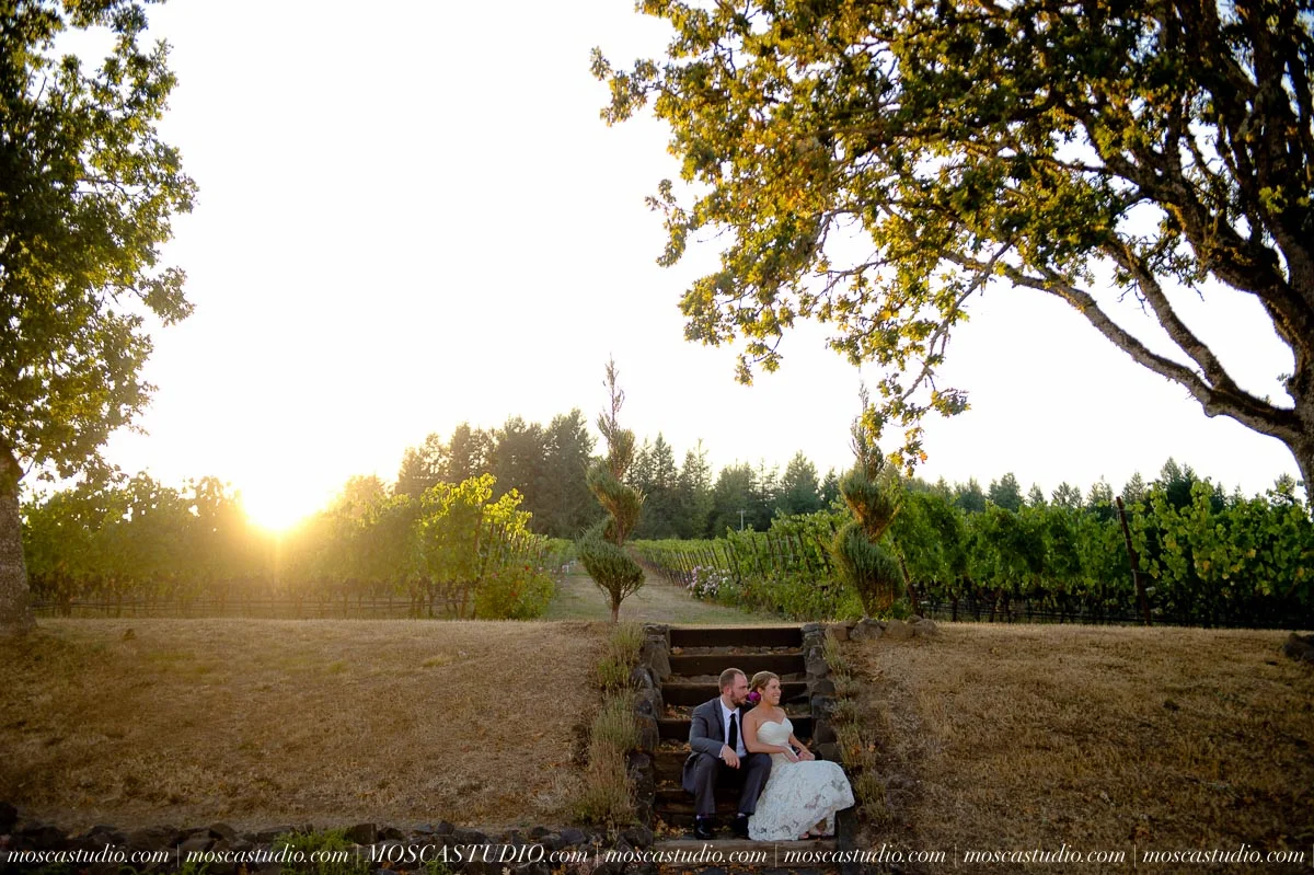 01298-MoscaStudio-AnnaSchuyler-Zenith-Vineyard-Wedding-Photography-20150919-SOCIALMEDIA.jpg