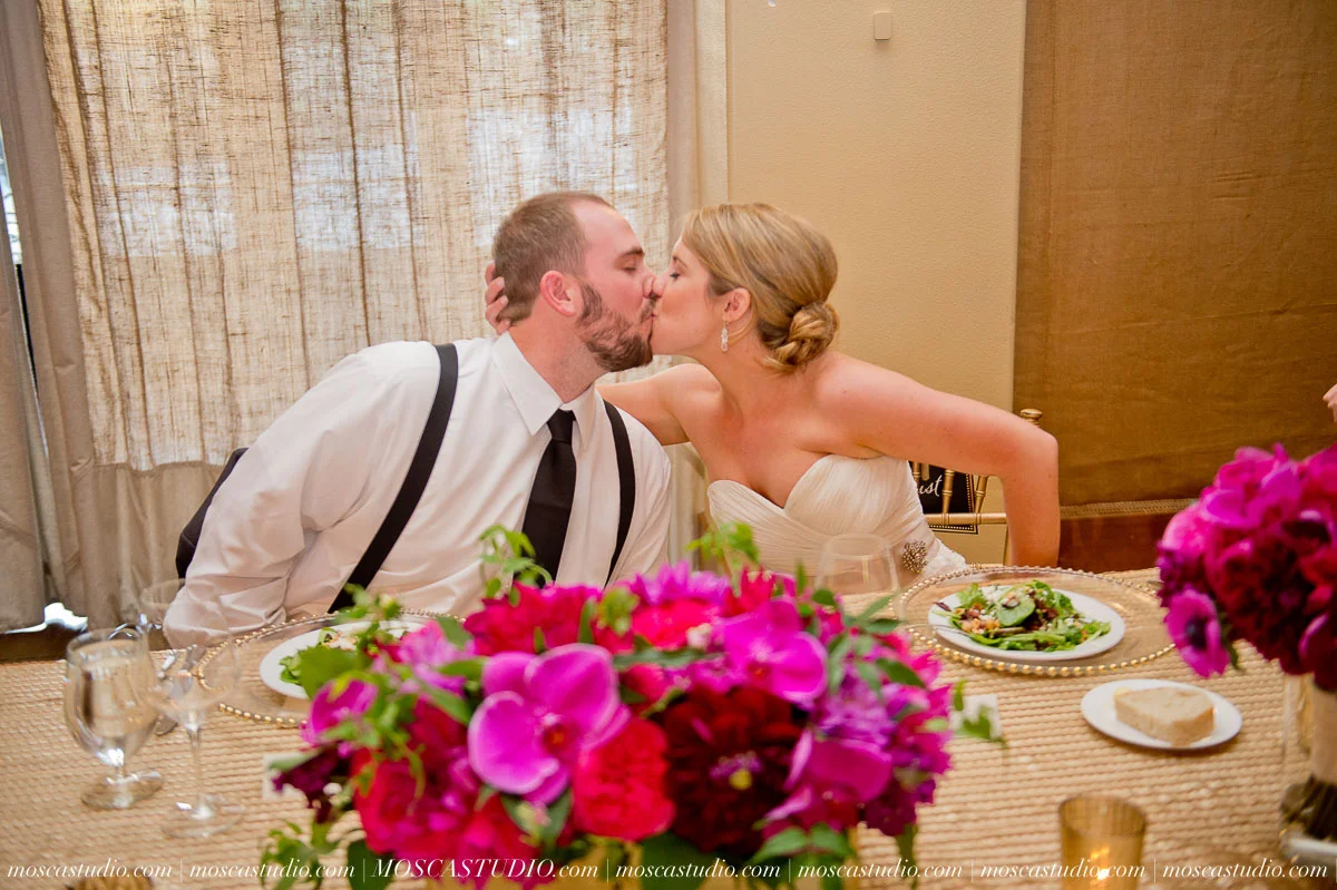 01376-MoscaStudio-AnnaSchuyler-Zenith-Vineyard-Wedding-Photography-20150919-SOCIALMEDIA.jpg