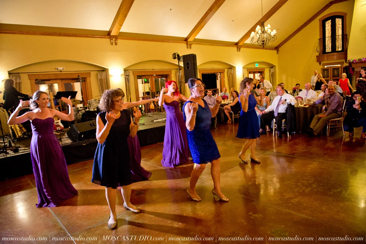 01633-MoscaStudio-AnnaSchuyler-Zenith-Vineyard-Wedding-Photography-20150919-SOCIALMEDIA.jpg