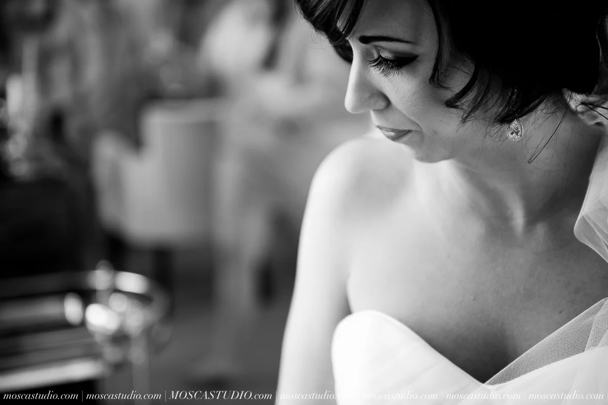 0345-portland-wedding-photography-MoscaStudio-20150530-PRINT-moscastudio-moscastudio-treasury-ballroom-portland-wedding-photography-20150530-WEB.jpg
