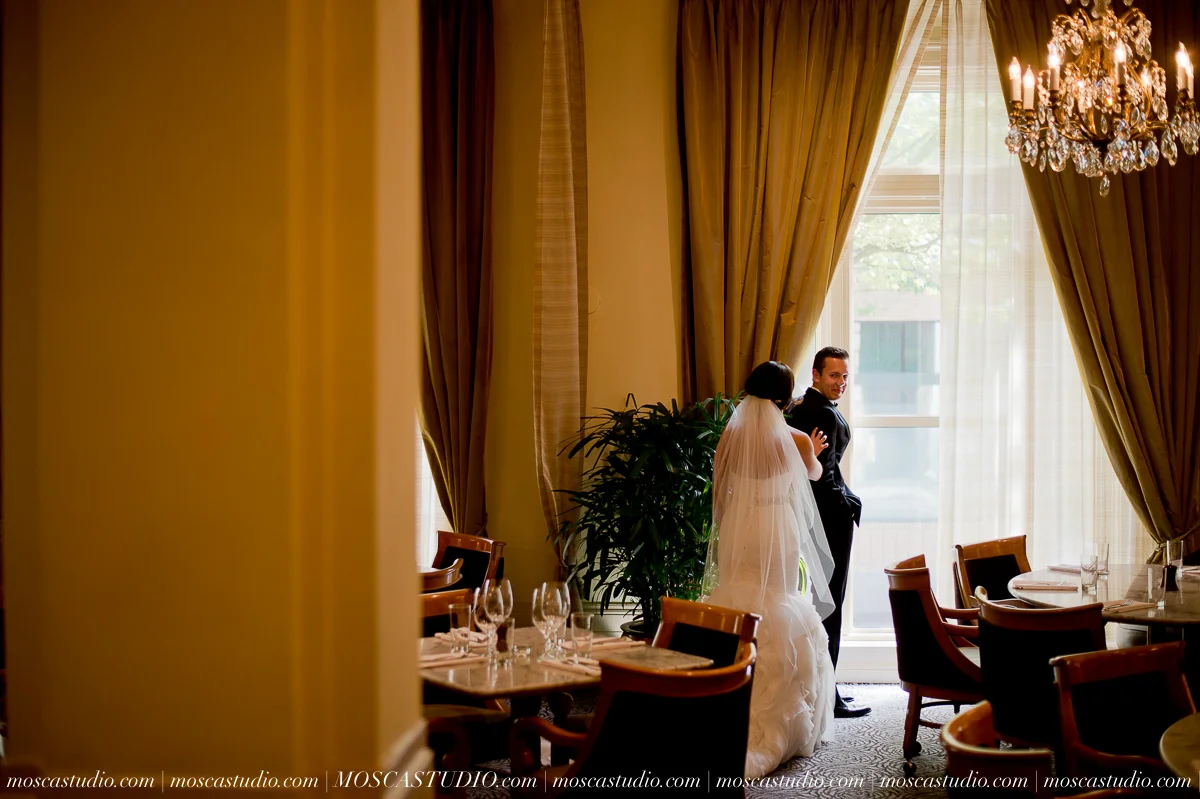 0418-portland-wedding-photography-MoscaStudio-20150530-PRINT-moscastudio-moscastudio-treasury-ballroom-portland-wedding-photography-20150530-WEB.jpg