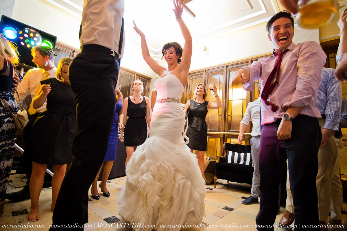 1223-portland-wedding-photography-MoscaStudio-20150530-PRINT-moscastudio-moscastudio-treasury-ballroom-portland-wedding-photography-20150530-WEB.jpg