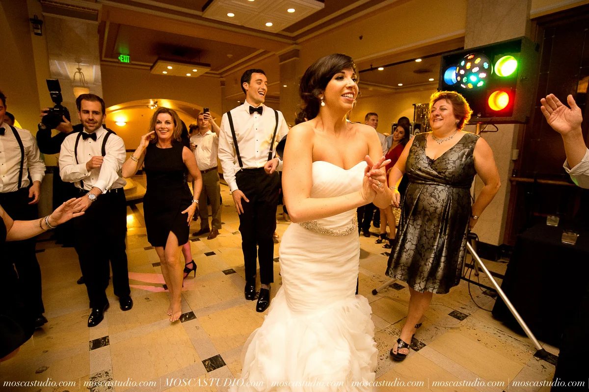 1246-portland-wedding-photography-MoscaStudio-20150530-PRINT-moscastudio-moscastudio-treasury-ballroom-portland-wedding-photography-20150530-WEB.jpg