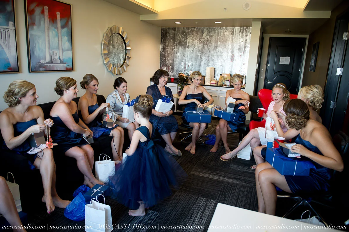00232-MoscaStudio-spokane-wedding-photography-jellymart-20150919-SOCIALMEDIA.jpg