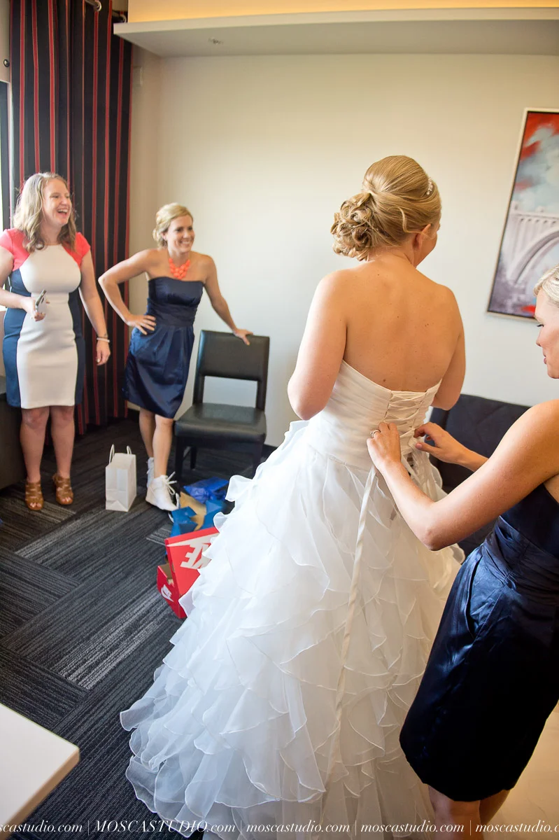 00259-MoscaStudio-spokane-wedding-photography-jellymart-20150919-SOCIALMEDIA.jpg