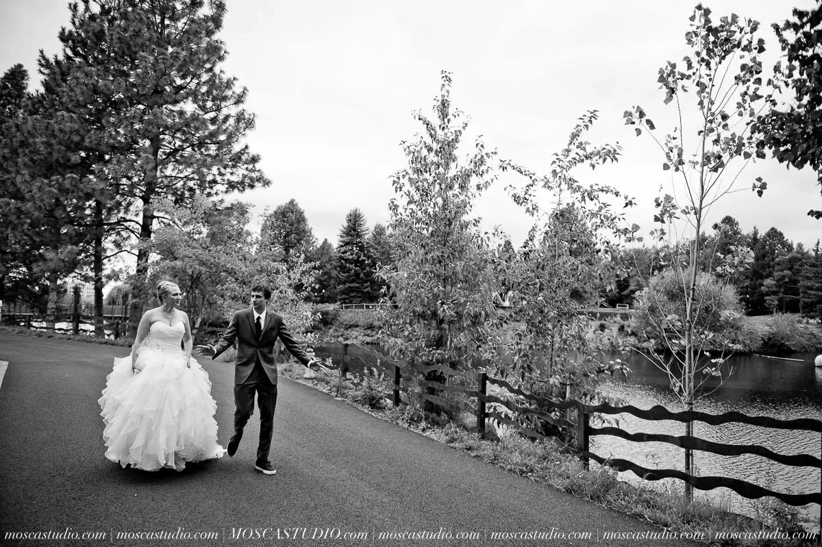00382-MoscaStudio-spokane-wedding-photography-jellymart-20150919-SOCIALMEDIA.jpg