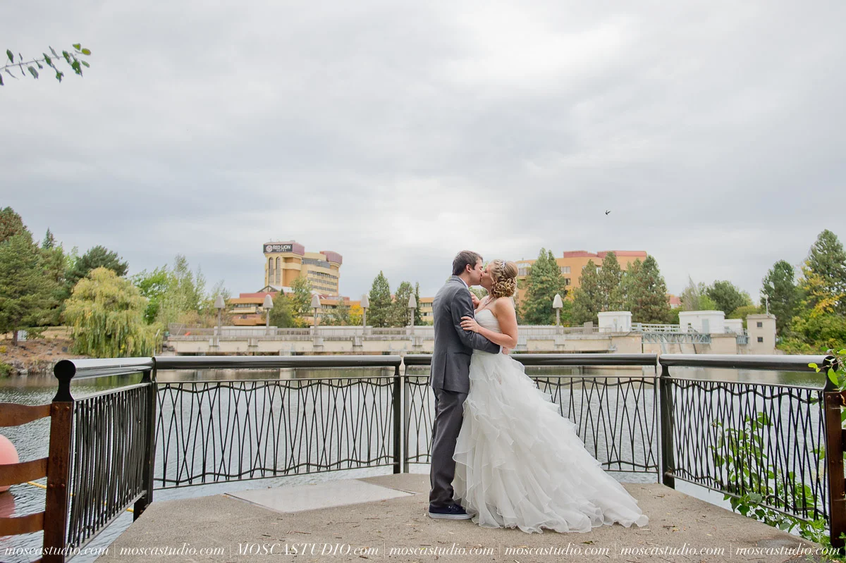 00389-MoscaStudio-spokane-wedding-photography-jellymart-20150919-SOCIALMEDIA.jpg