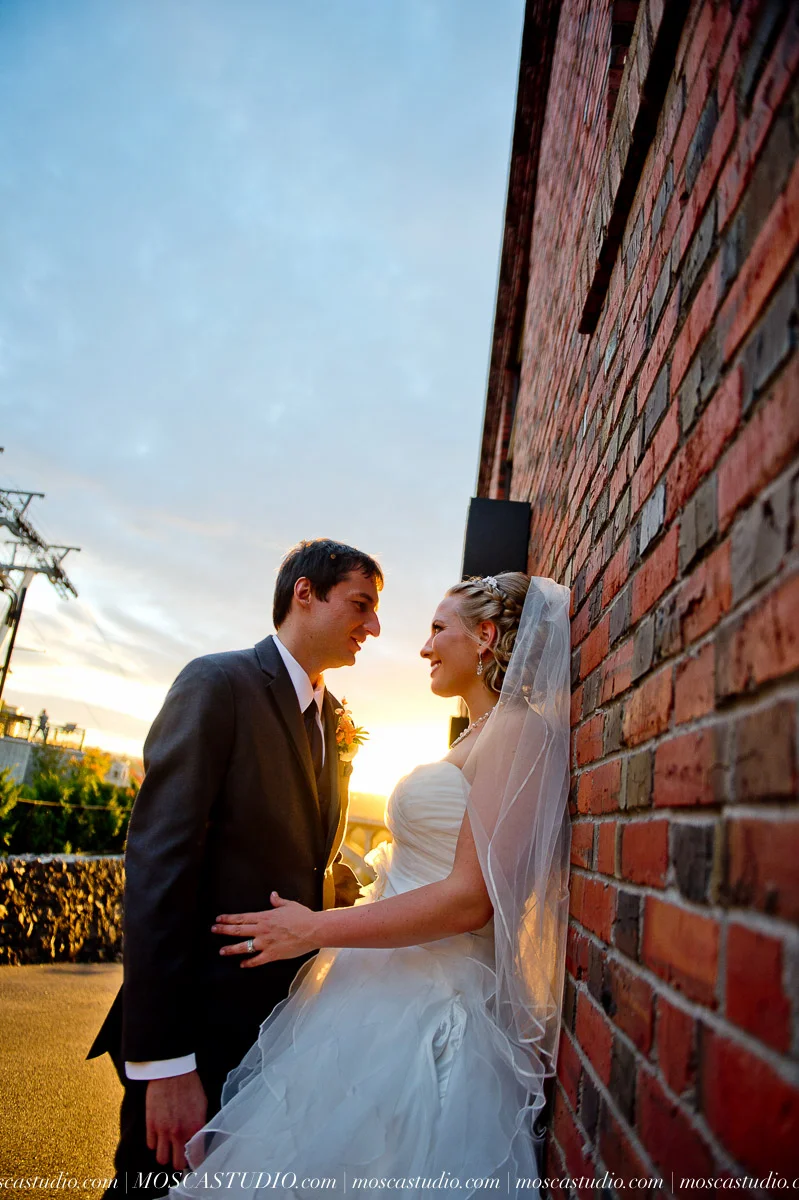00826-MoscaStudio-spokane-wedding-photography-jellymart-20150919-SOCIALMEDIA.jpg
