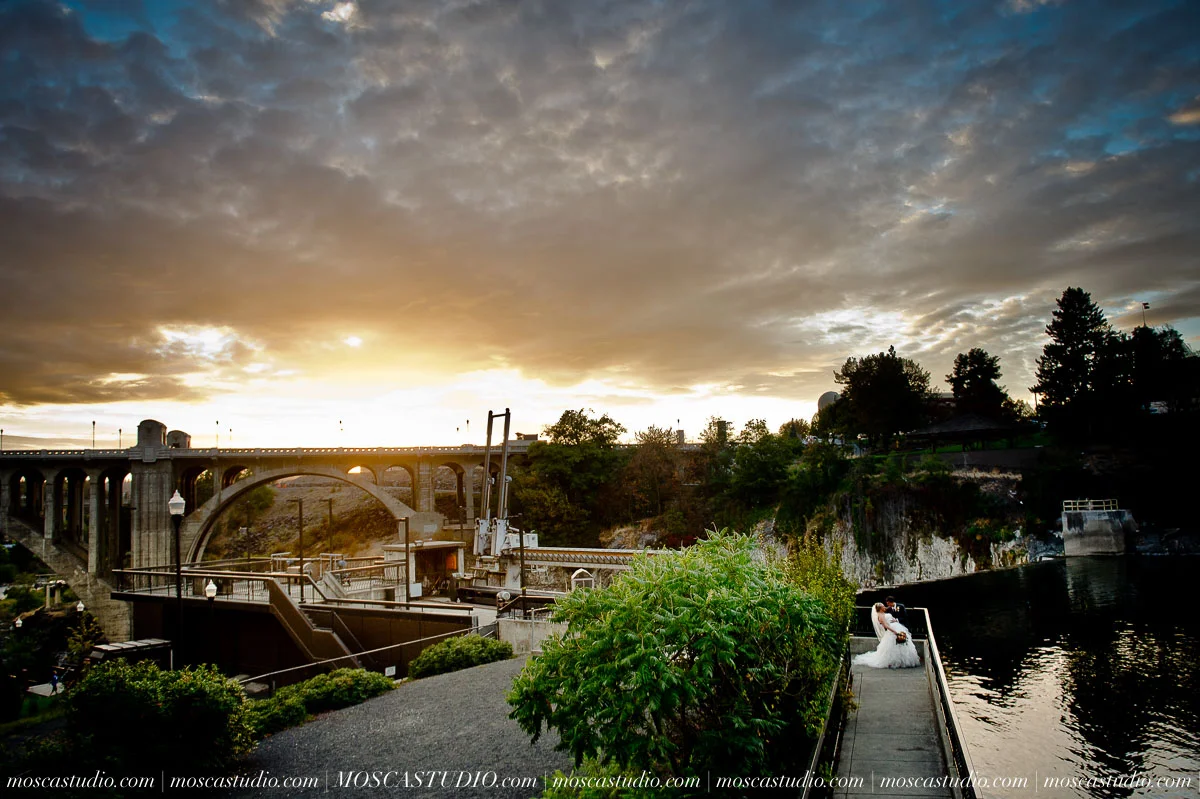 00864-MoscaStudio-spokane-wedding-photography-jellymart-20150919-SOCIALMEDIA.jpg