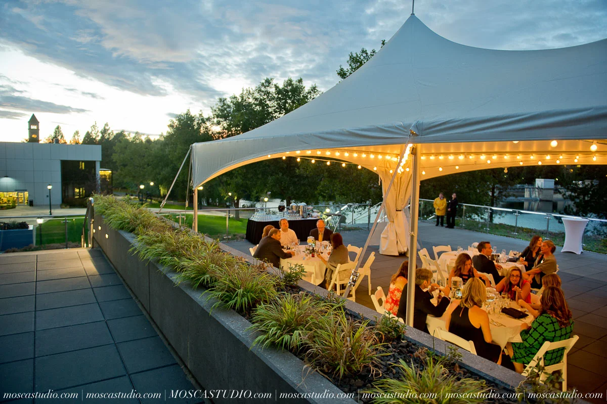 00911-MoscaStudio-spokane-wedding-photography-jellymart-20150919-SOCIALMEDIA.jpg