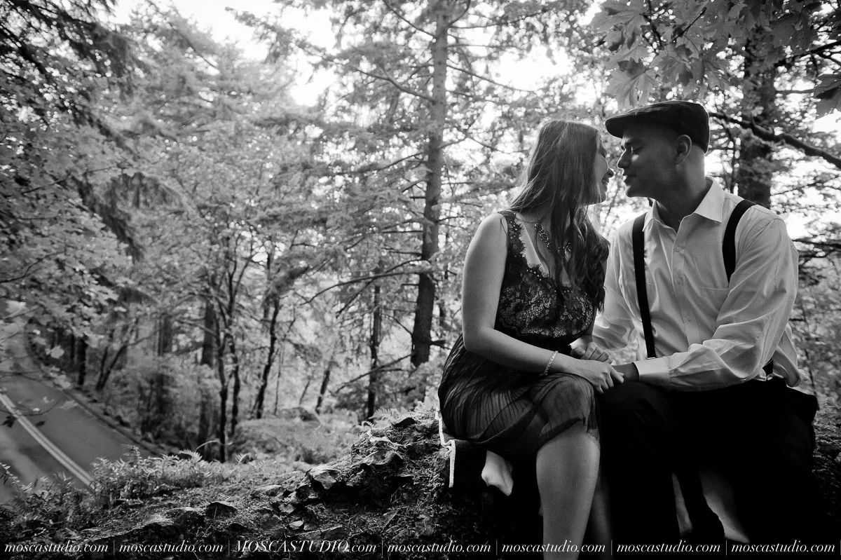 00018-MoscaStudio-Mt-Hood-Bed-Breakfast-Wedding-Photography-Alfrista-20150718-SOCIALMEDIA.jpg