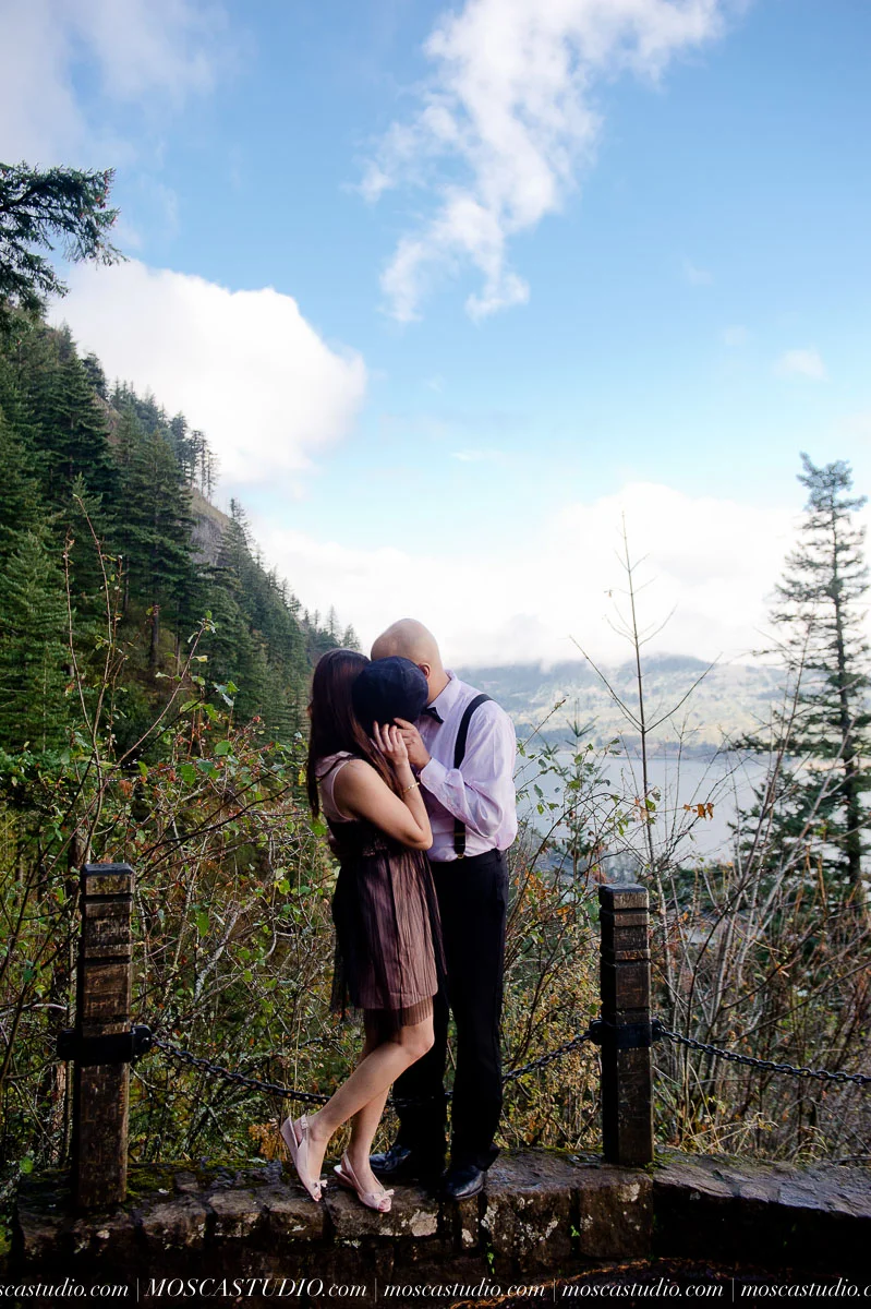 00179-MoscaStudio-Mt-Hood-Bed-Breakfast-Wedding-Photography-Alfrista-20150718-SOCIALMEDIA.jpg
